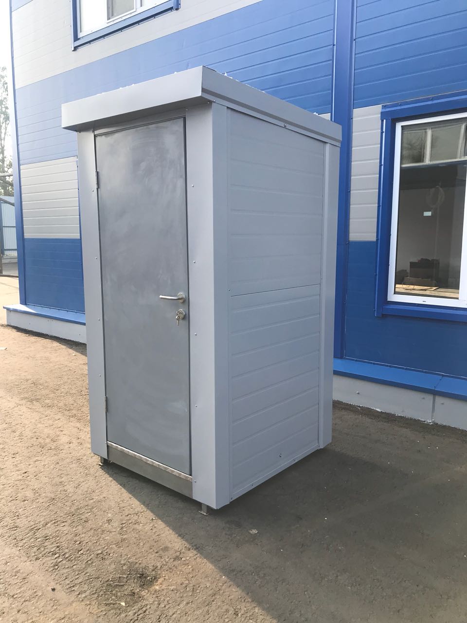 Теплая туалетная кабина ЭКОС-1 с баком на 250 л. в Домодедово